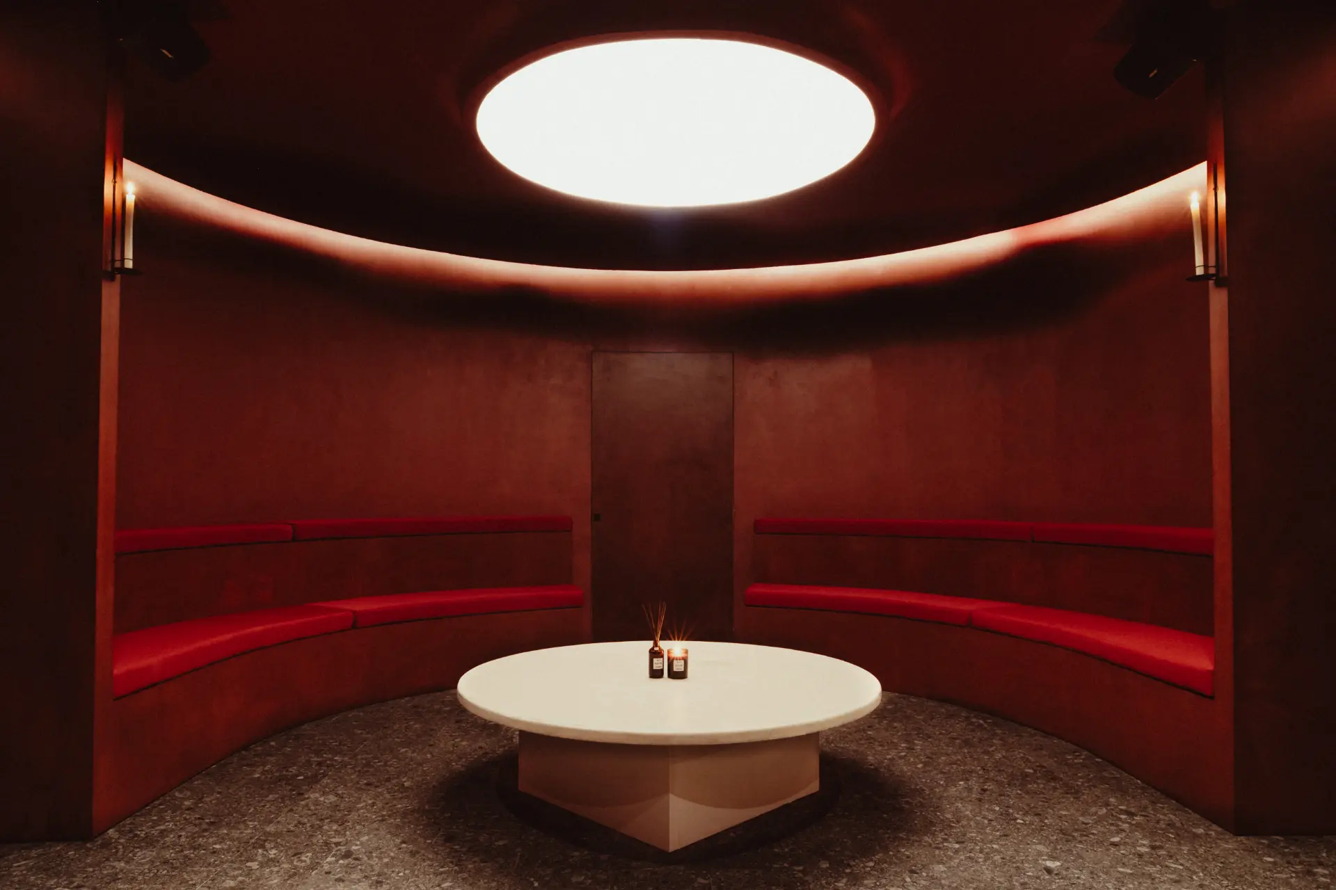 Intérieur du Contrast Club